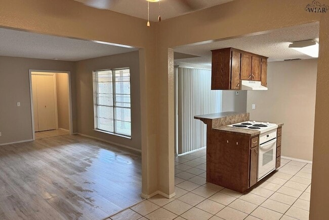 Building Photo - 1901 Wenonah Ave