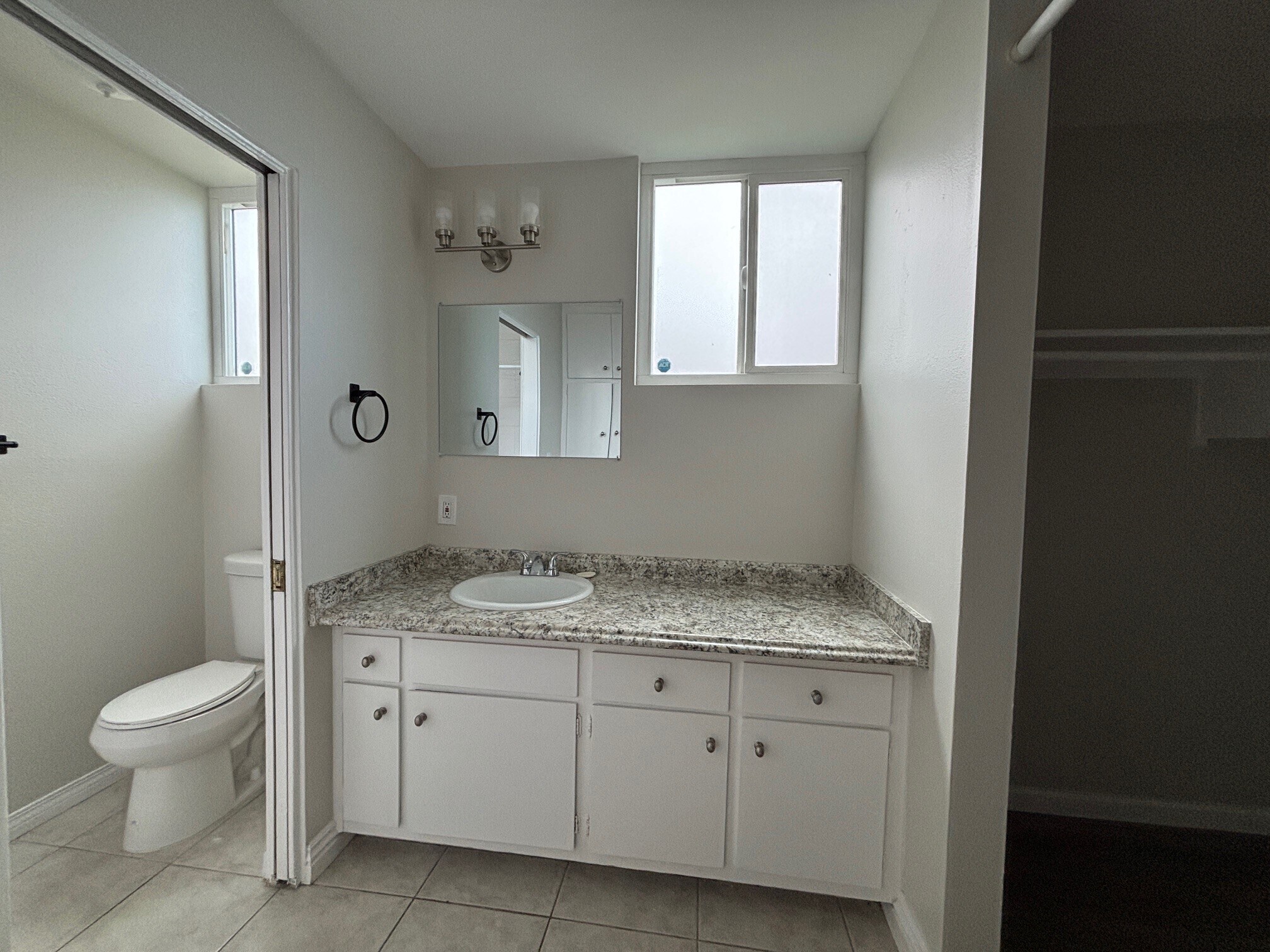 Building Photo - 5504 Fernhill Cir