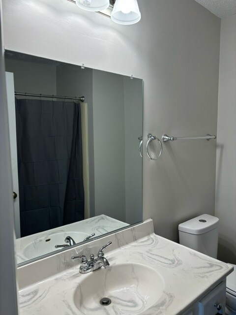 Private bathroom attached to upstairs bedroom - 3913 Whooping Crane Cir