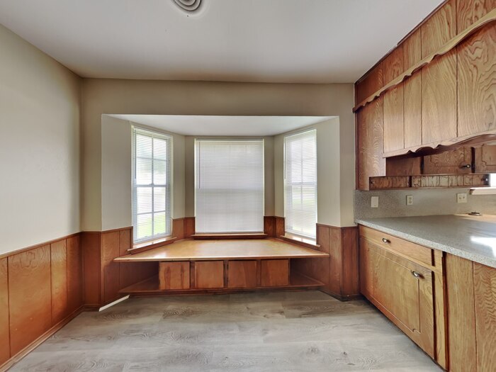 Building Photo - 7108 Ellis Rd