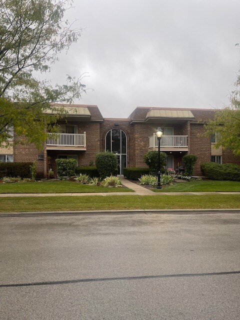 Primary Photo - 902 W Alleghany Dr