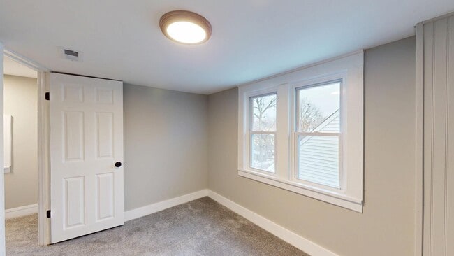 Building Photo - Old Brooklyn Area - 3 Bedrooms - Single Fa...