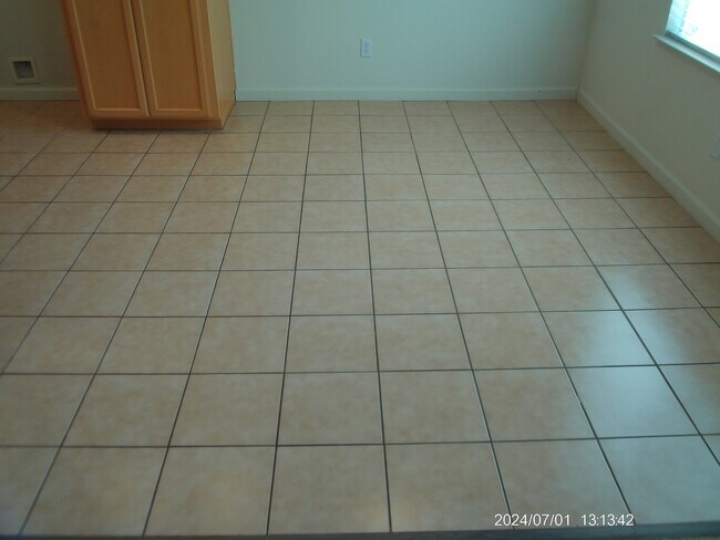 Building Photo - 634 Falling Rock Ct