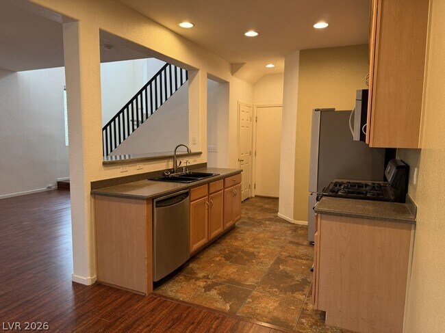 Building Photo - 6280 W Levi Ave