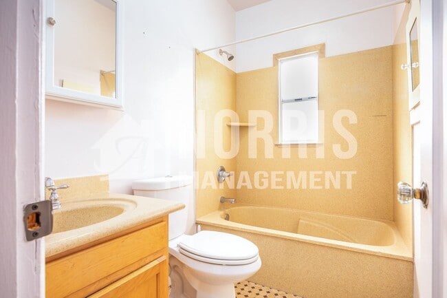 Building Photo - Adorable Private One Bedroom, One Bathroom...