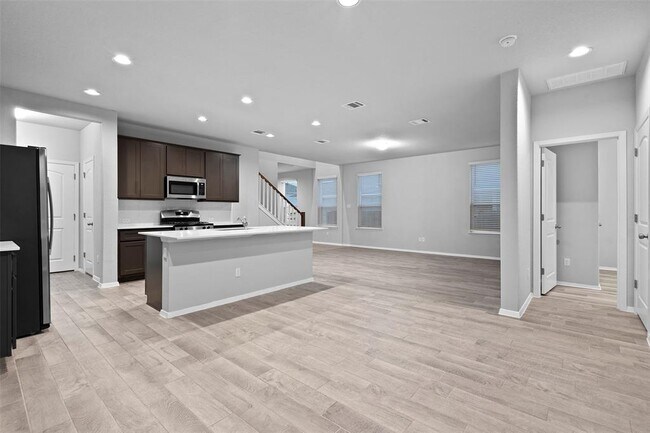 Building Photo - 1113 Burin Dr