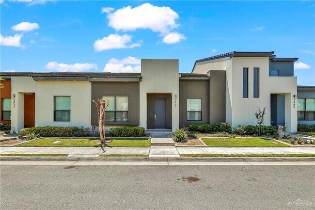 Building Photo - 1441 Ozark Ave