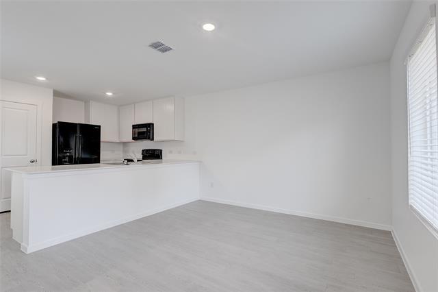 Building Photo - 800 Sandhill Crane Ln