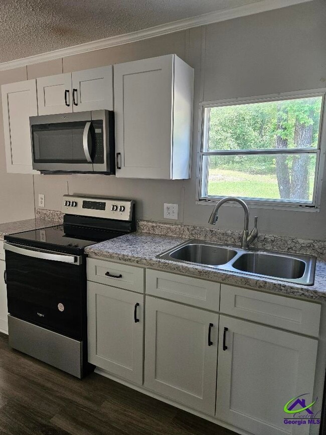 Building Photo - 83 Troon Dr