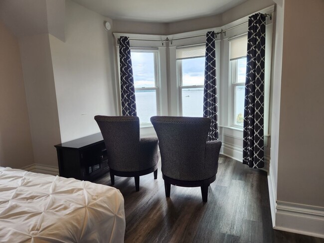 Building Photo - 1170 Peace Portal Dr