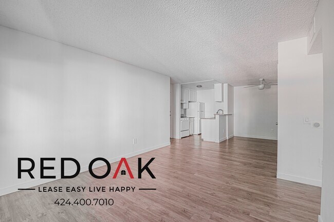 Building Photo - 11817 Victory Blvd