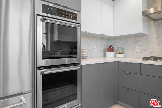 Building Photo - 1226 S Bedford St