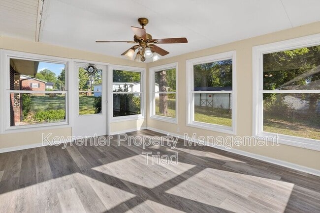 Building Photo - 402 Rand Blvd