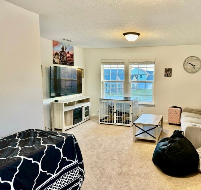 Building Photo - 13238 Landing Cir