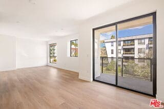 Building Photo - 2361 Fox Hills Dr