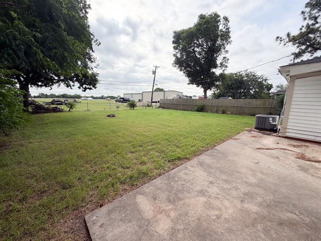 Building Photo - 136 Highland Dr