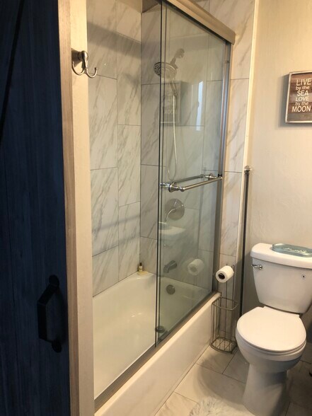 private bath - 135 Bixby St