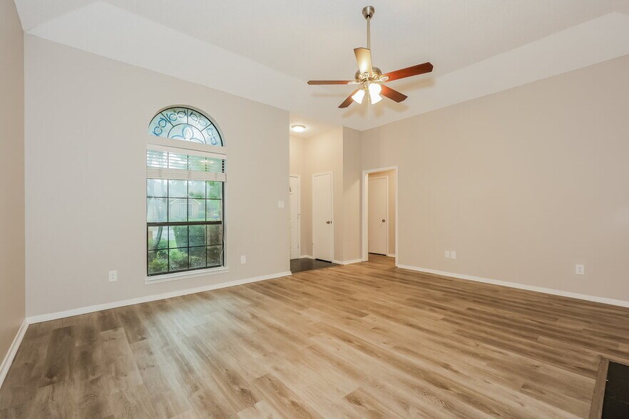 Building Photo - 508 Pleasant Valley Dr