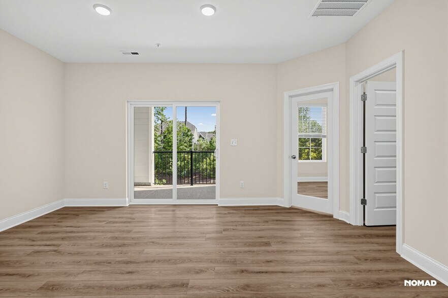 Building Photo - 409 Grove Overlook Ln
