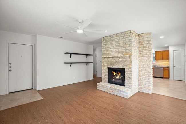 Building Photo - 1212 Dunstan Dr