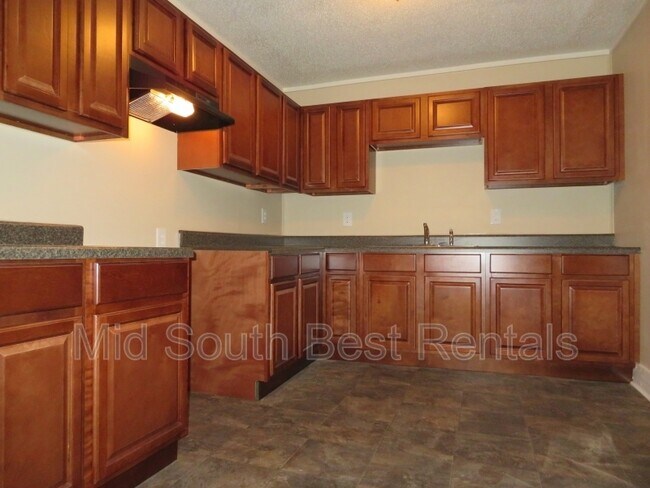 Building Photo - 2243 Hillside Ave