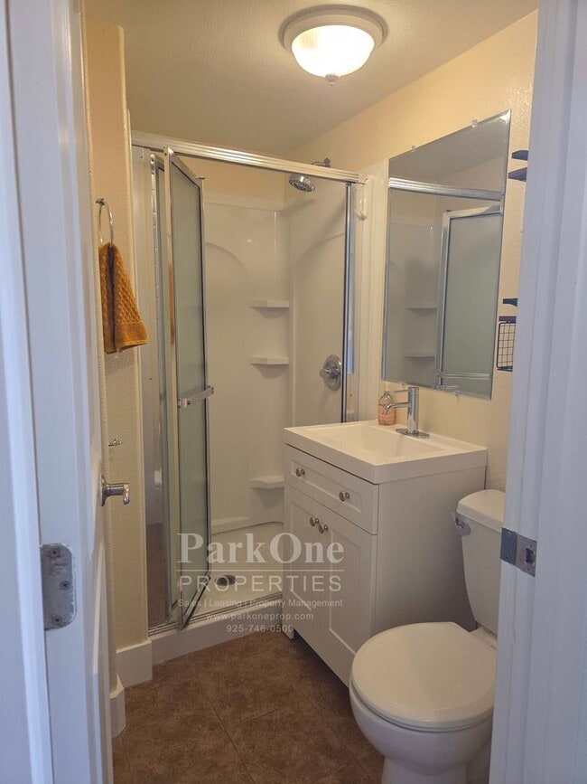 Building Photo - Great 4 Bedroom Home in the Heart of Albany!