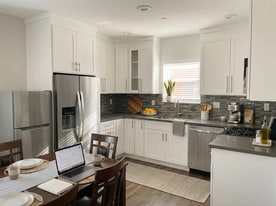 Building Photo - 1334 W 37th Pl