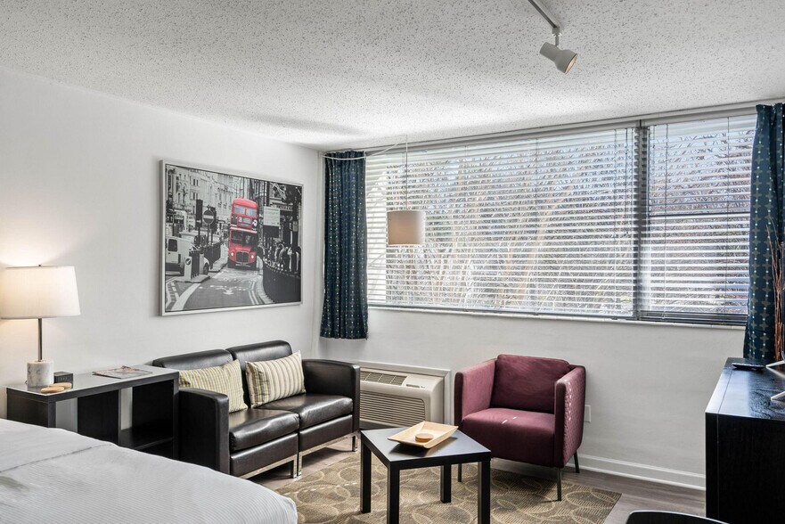 Primary Photo - 47 25th St NW