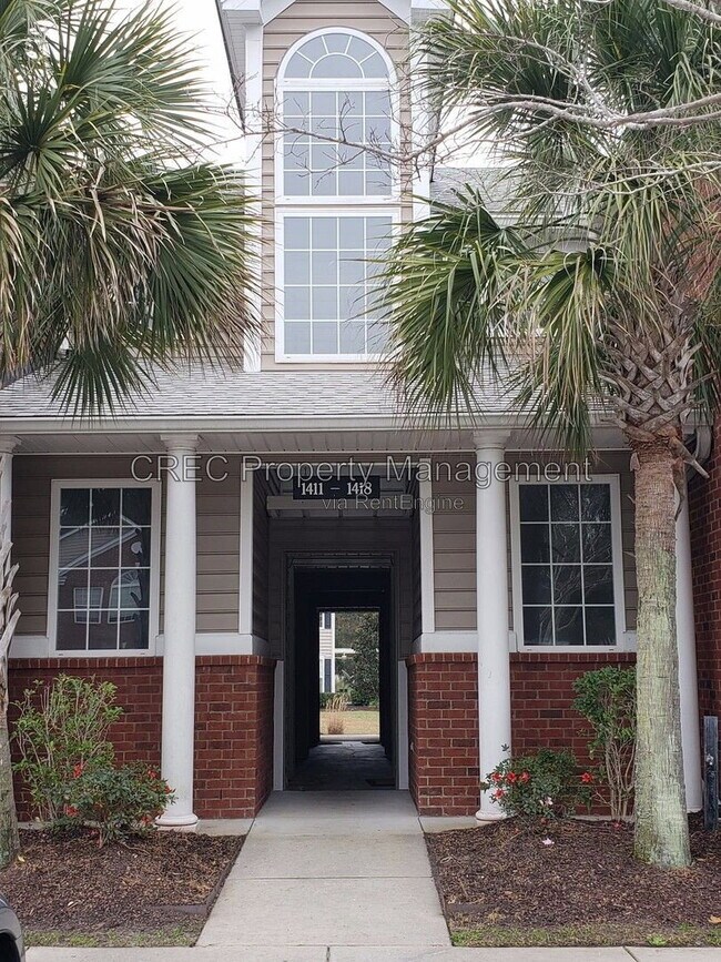 Building Photo - 1415 Belcourt Ln
