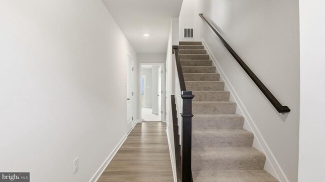 Building Photo - 466 Still Feather Ave