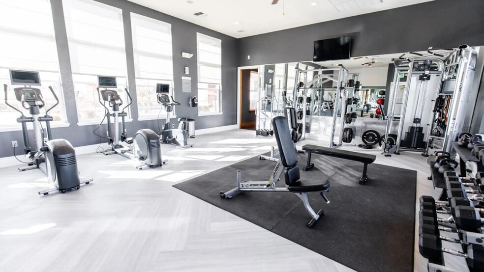 Building Photo - 4000 N Albion St