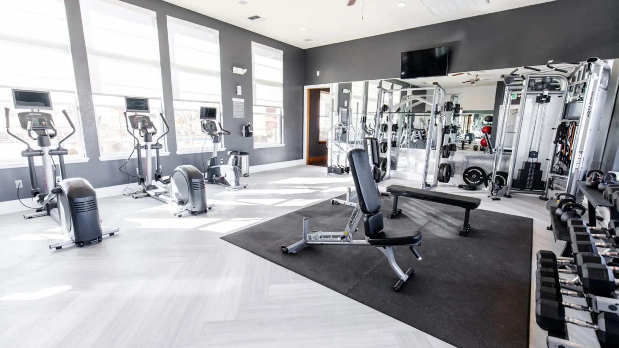 Building Photo - 4000 N Albion St