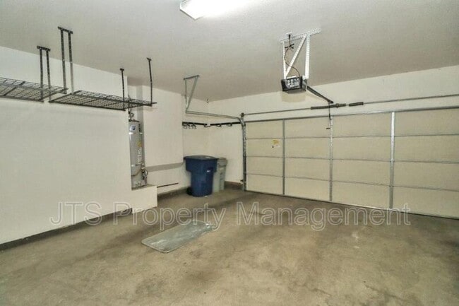 Building Photo - 217 Barnhill Dr