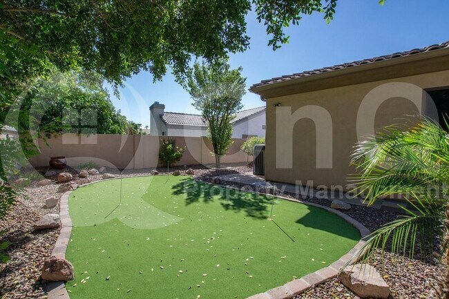 Building Photo - 1326 E Catamaran Dr