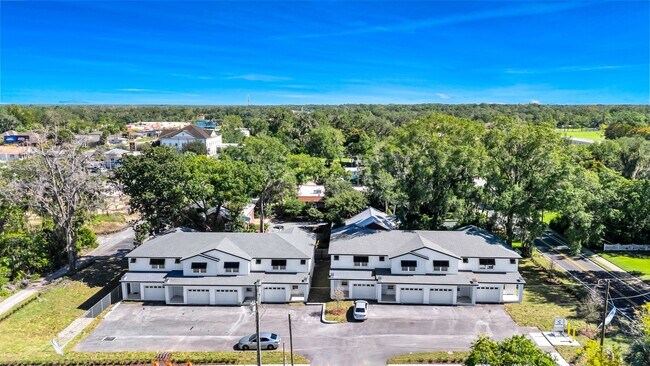 Building Photo - 37 SE 15th Terrace