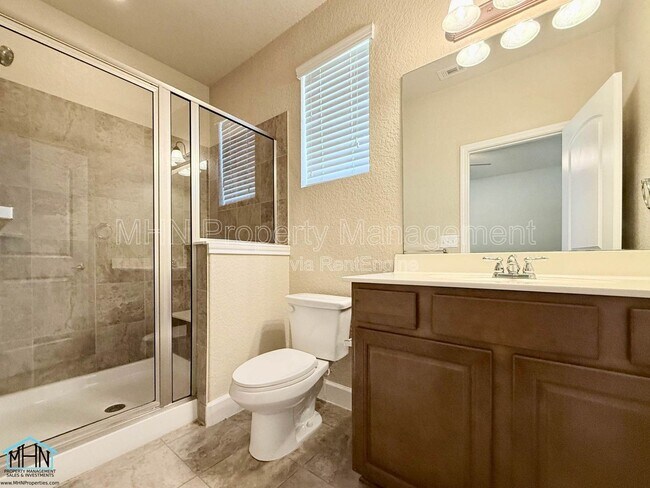Building Photo - 12807 Waterlily Way