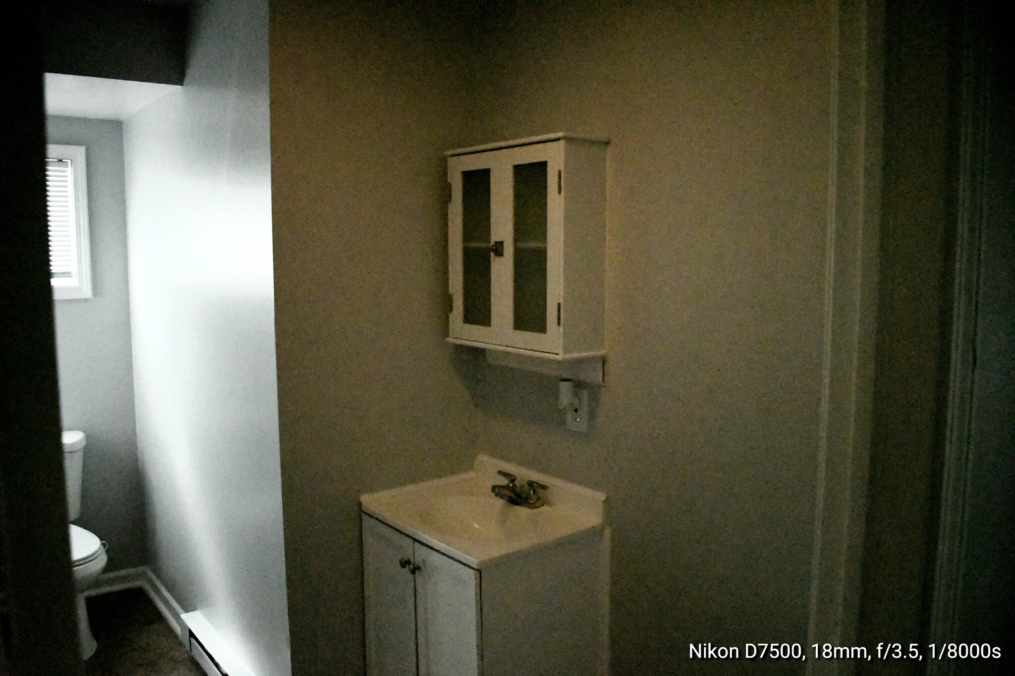 Bathroom - 77 Fox St