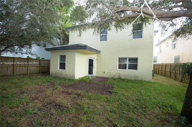 Building Photo - 174 NE 32nd Terrace