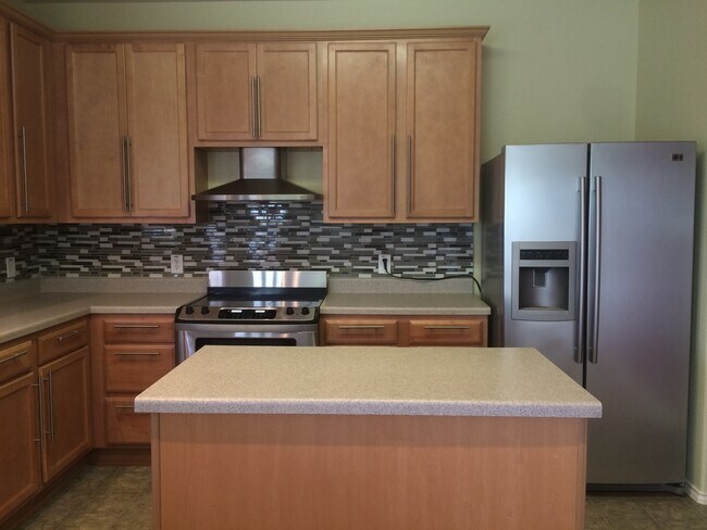 Building Photo - 3604 Sandy Brook Dr