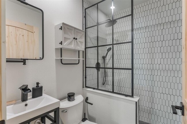 Building Photo - 840 W Canton Ave