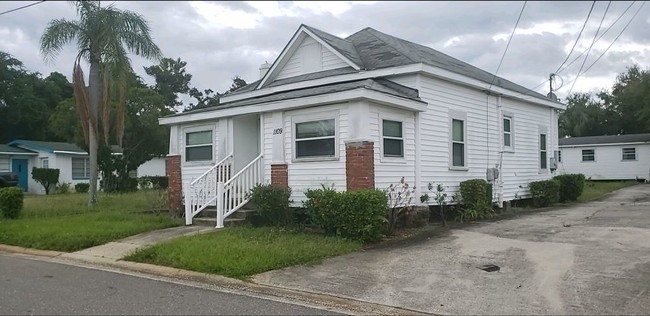 Primary Photo - For Rent downtown Clearwater