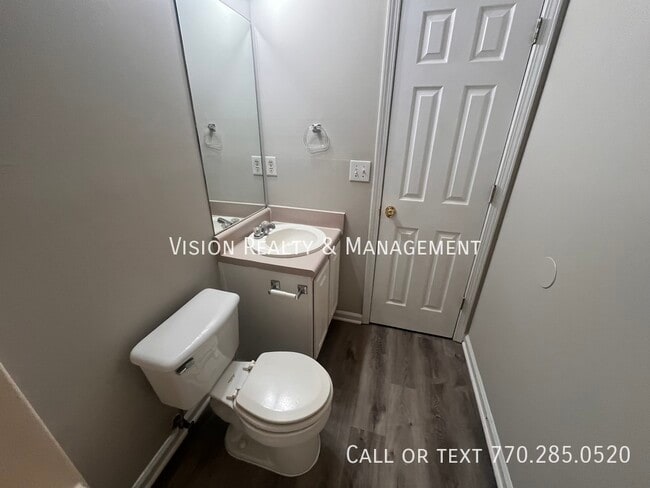 Building Photo - 360 Wesley Chapel Rd