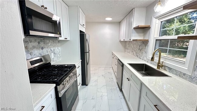 Building Photo - 1271 Hereford Rd