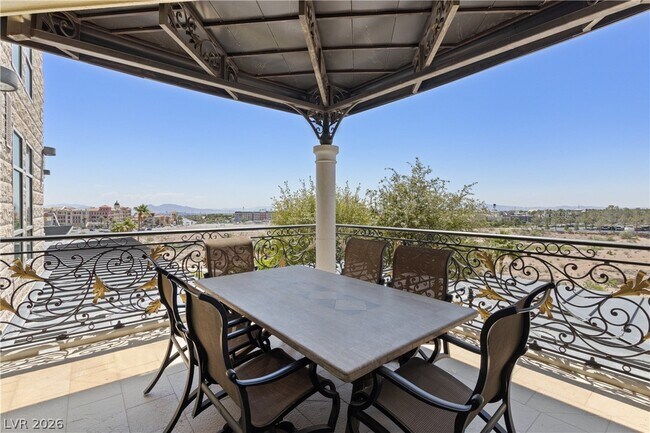 Building Photo - 9103 Alta Dr