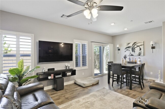Building Photo - 4202 Lunar Cyn Ave