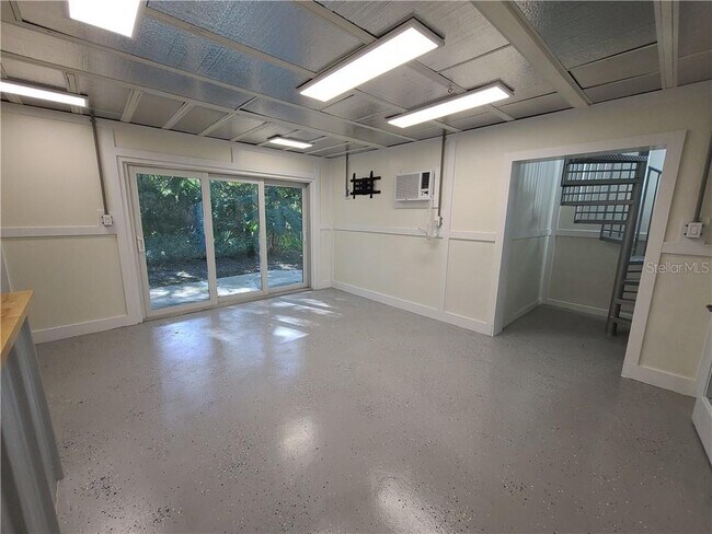 Building Photo - 4970 Marina Palms Dr