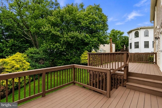 Building Photo - 1119 Halesworth Dr