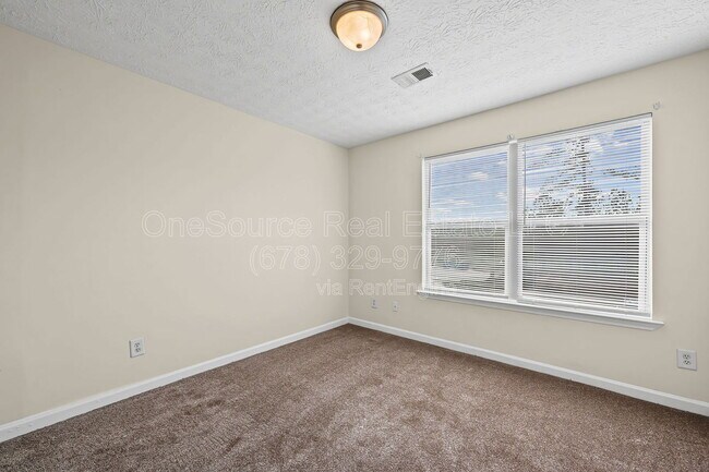 Building Photo - 1202 Fairington Club Dr