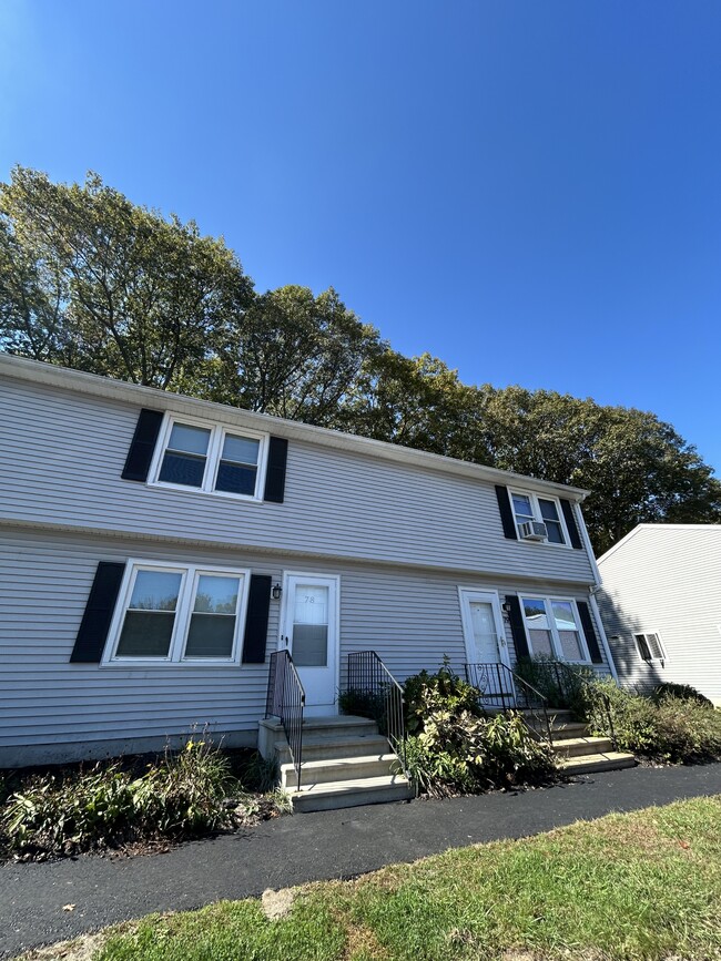 Building Photo - 270 Sunderland Rd