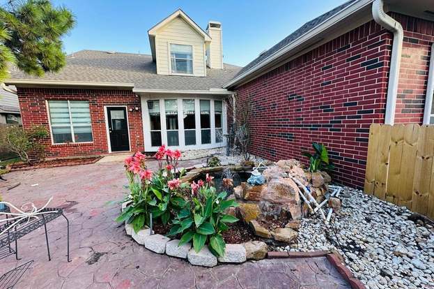 Building Photo - 17014 Sandestine Dr